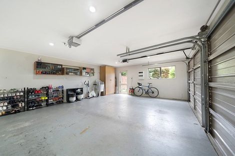 Photo of property in 10 Dainton Place, New Lynn, Auckland, 0600