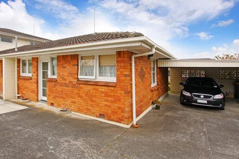 Photo of property in 2/100 Coronation Road, Papatoetoe, Auckland, 2025