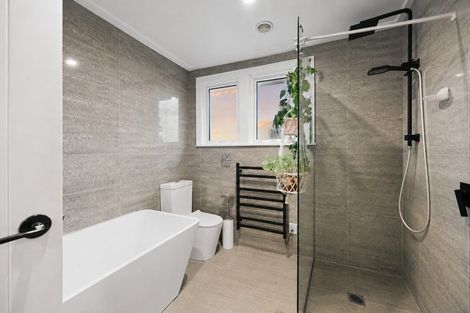 Photo of property in 4 Robertson Place, Rukuhia, Hamilton, 3282