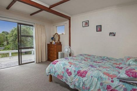 Photo of property in 21 Ranui Station Road, Ranui, Auckland, 0612