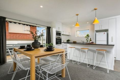 Photo of property in 48 Waimumu Road, Massey, Auckland, 0614