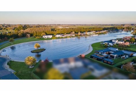 Photo of property in 86 Oakgrove Drive, Rangiora, 7400