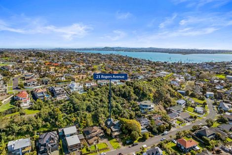 Photo of property in 21 Rogers Avenue, Eastern Beach, Auckland, 2012