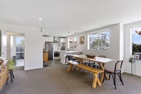 Photo of property in 28 Kotuku Street, Te Atatu Peninsula, Auckland, 0610