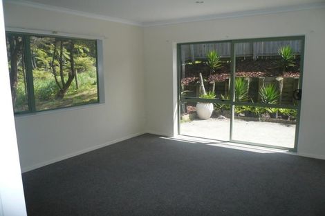 Photo of property in 18 Shah Place, Glen Eden, Auckland, 0602