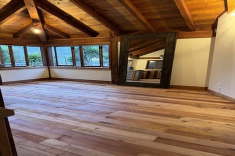 Photo of property in 15 Waiwera Road, Waiwera, Orewa, 0994