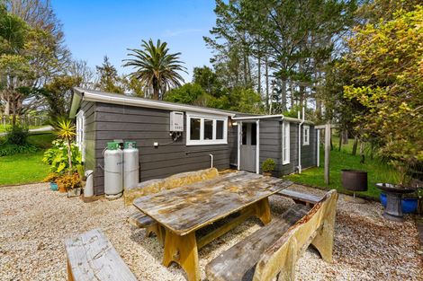 Photo of property in 72 Oneriri Road, Kaiwaka, 0573