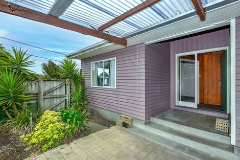 Photo of property in 18 Rowan Avenue, Aranui, Christchurch, 8061