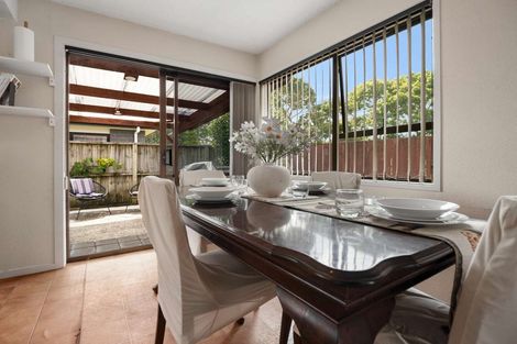 Photo of property in 7 Mahana Road, St Andrews, Hamilton, 3200