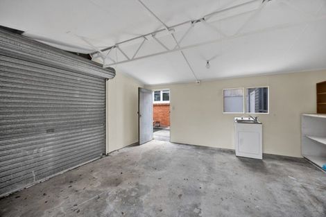 Photo of property in 379 Broadway, Stratford, 4332