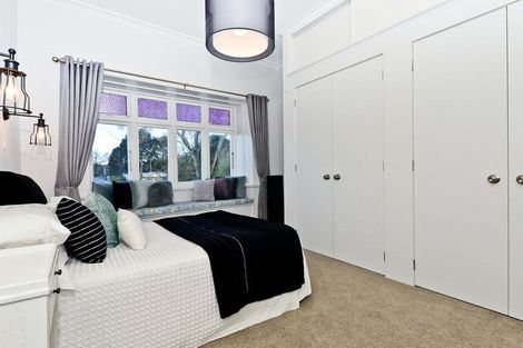 Photo of property in 11 Walsh Street, Forest Lake, Hamilton, 3200