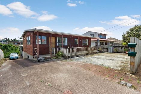 Photo of property in 75 Fruitvale Road, New Lynn, Auckland, 0600