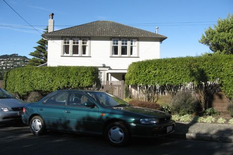 Photo of property in 18 Homewood Crescent, Karori, Wellington, 6012
