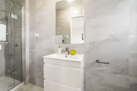 Photo of property in 33b Crestview Rise, Papakura, 2110