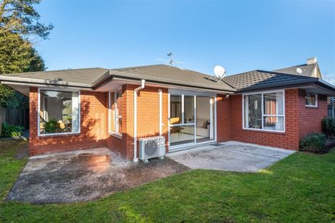 Photo of property in 2/79 Greers Road, Burnside, Christchurch, 8041