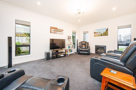 Photo of property in 7 Vaucluse Heights, Fitzherbert, Palmerston North, 4410