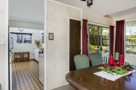 Photo of property in 103 Becroft Drive, Forrest Hill, Auckland, 0620