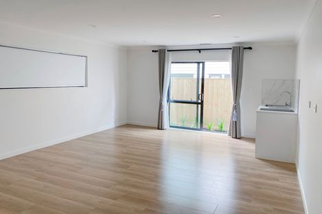 Photo of property in 37 Elevation Street, Flat Bush, Auckland, 2019