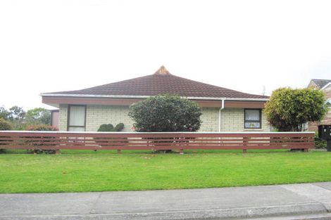Photo of property in 25 Mcfarlane Street, Oakura, 4314