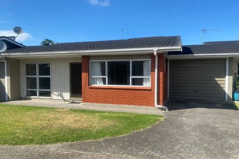 Photo of property in 5a Mckenzie Road, Mangere Bridge, Auckland, 2022