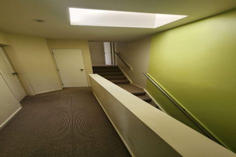 Photo of property in 15 Kopiko Way, Brooklyn, Wellington, 6021