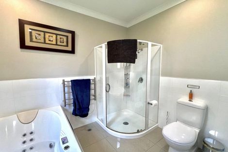 Photo of property in 77 Paremoremo Road, Lucas Heights, Auckland, 0632