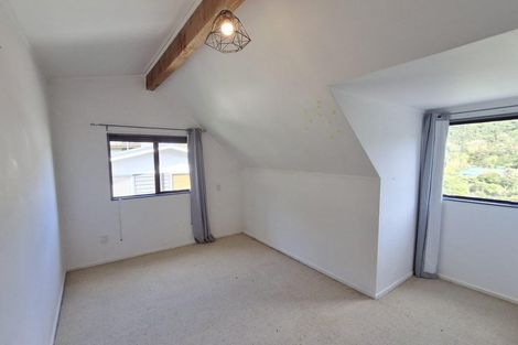 Photo of property in 3 Hazlewood Avenue, Karori, Wellington, 6012