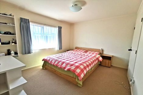 Photo of property in 14 Golfland Drive, Golflands, Auckland, 2013