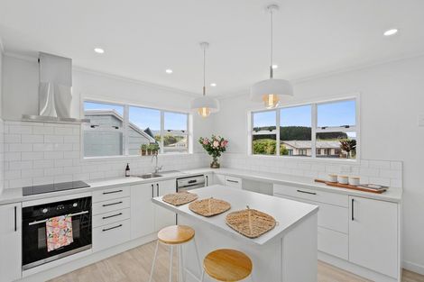 Photo of property in 6a&b Simcox Street, Otaki Beach, Otaki, 5512