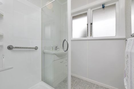 Photo of property in 126 Hutchinson Avenue, New Lynn, Auckland, 0600
