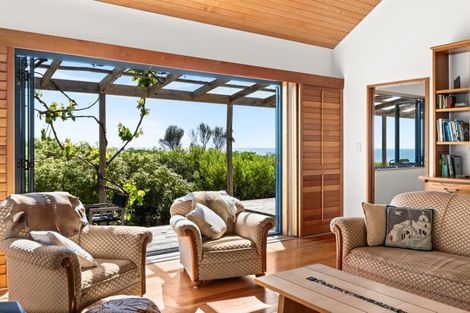 Photo of property in 197 Harper Road, Waimarama, Havelock North, 4294