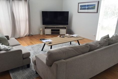 Photo of property in 1/23 College Road, Northcote, Auckland, 0627