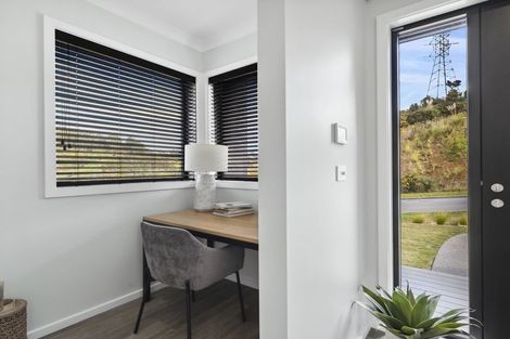 Photo of property in 2 Oakum Road, Whitby, Porirua, 5024