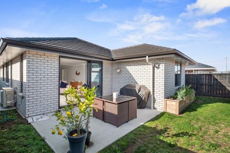 Photo of property in 3 Tamapahore Boulevard, Papamoa Beach, Papamoa, 3118
