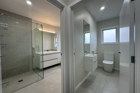 Photo of property in 11 Cassin Place, Taradale, 4112