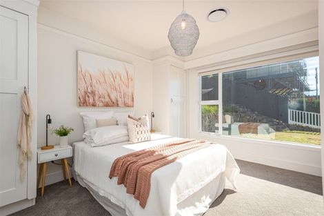 Photo of property in 182 Mount Pleasant Road, Mount Pleasant, Christchurch, 8081
