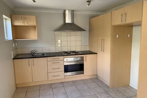 Photo of property in 16 Kauri Glen Road, Northcote, Auckland, 0627