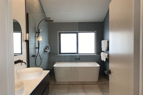 Photo of property in 39a Verbena Road, Birkdale, Auckland, 0626