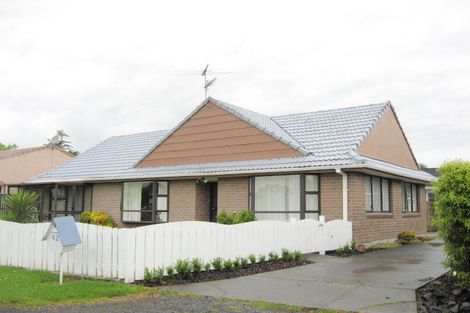 Photo of property in 89 Chichester Drive, Rosehill, Papakura, 2113