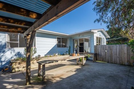 Photo of property in 410 Mazengarb Road, Paraparaumu, 5032