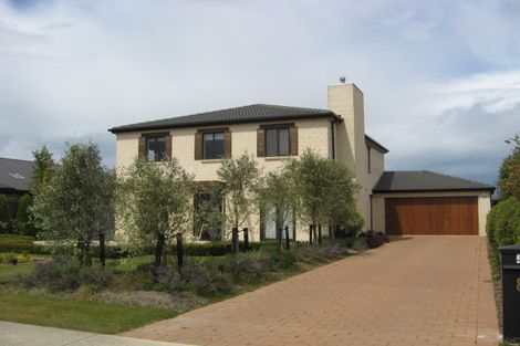 Photo of property in 8 Crombie Green, Northwood, Christchurch, 8051