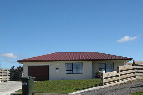 Photo of property in 16 Porritt Place, Waipukurau, 4200