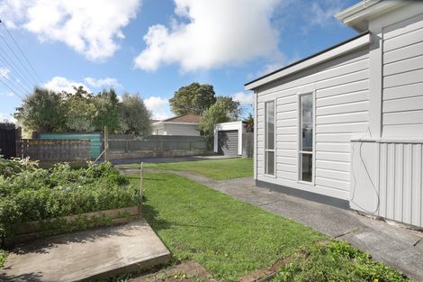 Photo of property in 40 Follett Street, Marton, 4710