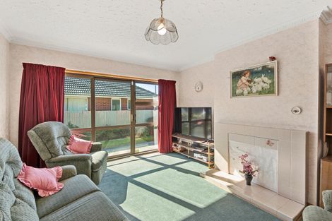 Photo of property in 12 Blankney Street, Hornby, Christchurch, 8042