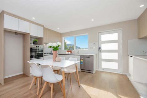 Photo of property in 18a Kearney Place, Massey, Auckland, 0614