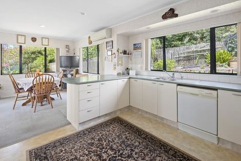 Photo of property in 35 Yorke Road, Haruru, 0204