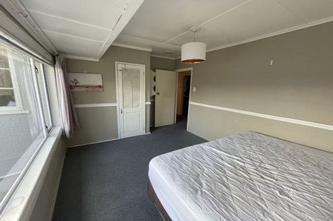 Photo of property in 23a Awanui Street, Merrilands, New Plymouth, 4312