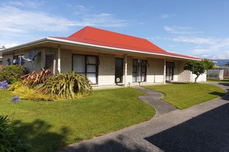 Photo of property in 64 Henley Street, Westport, 7825