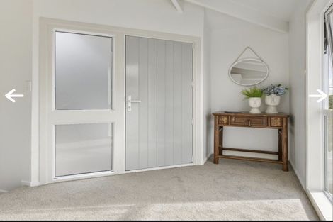 Photo of property in 9 Lomond Street, Newlands, Wellington, 6037
