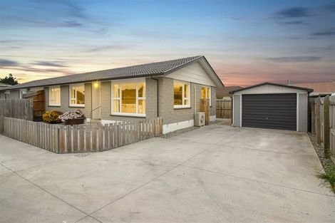 Photo of property in 7 Farnborough Street, Aranui, Christchurch, 8061